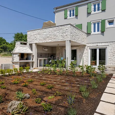 Analma Villa